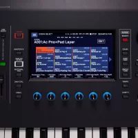 ROLAND FANTOM-8 Workstation Performans Klavyesi